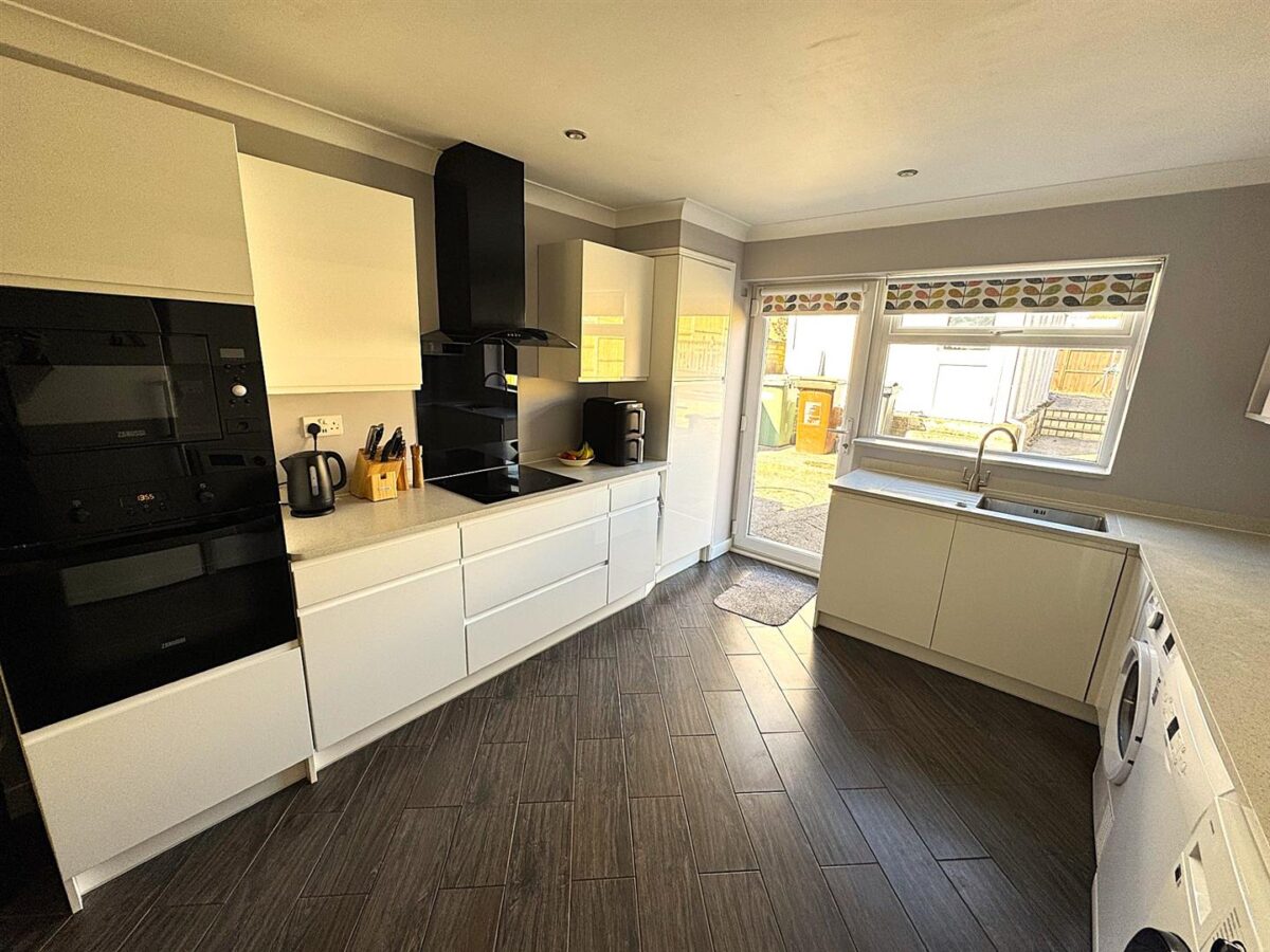 Hillside Crescent, Weldon, Corby