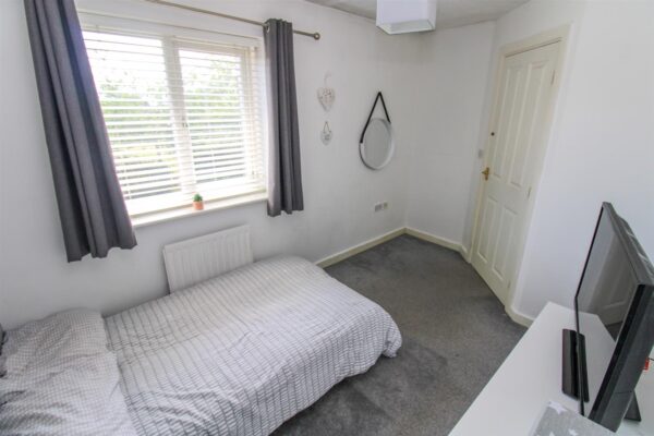 Violet Close, Corby