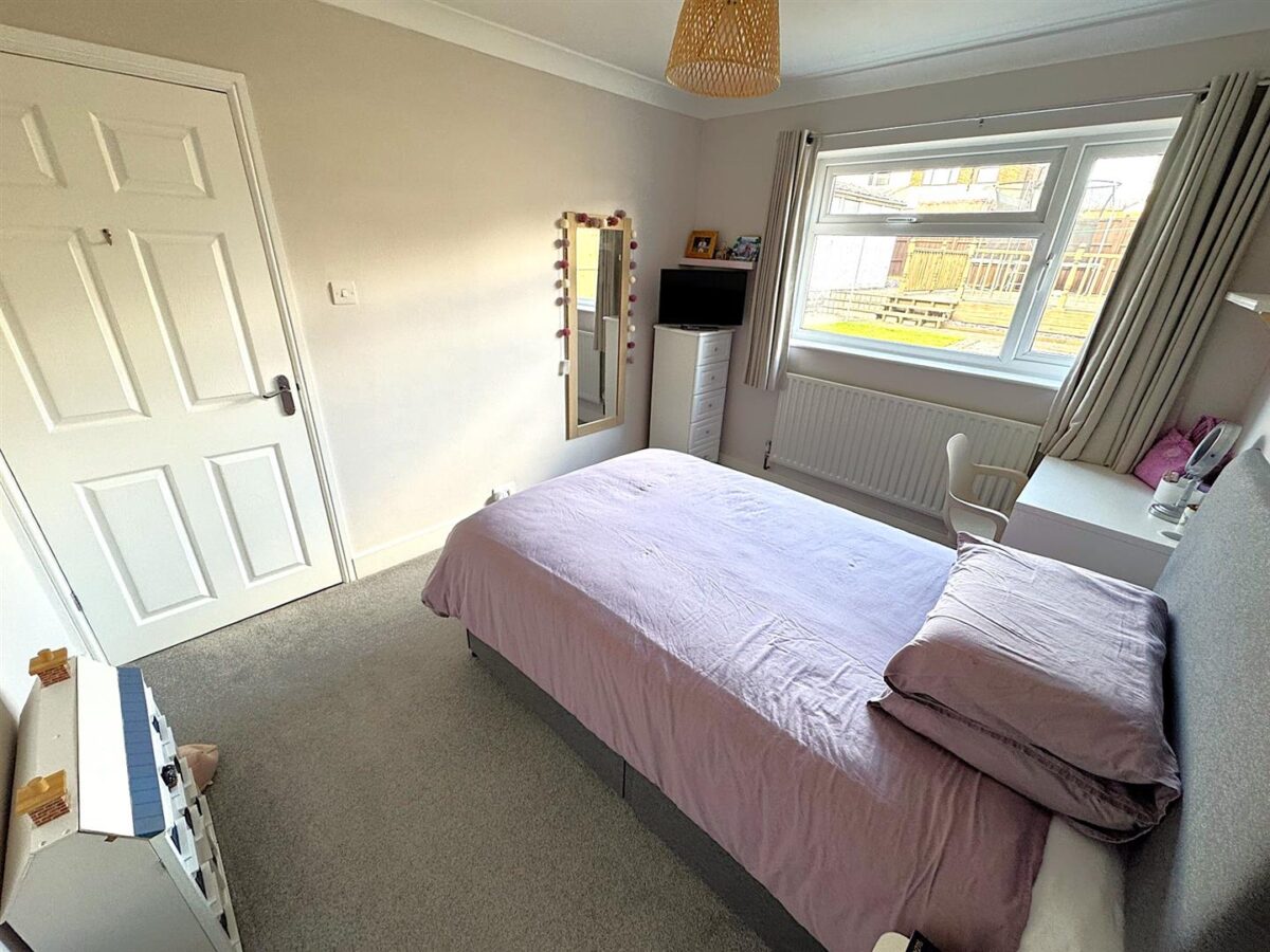 Hillside Crescent, Weldon, Corby
