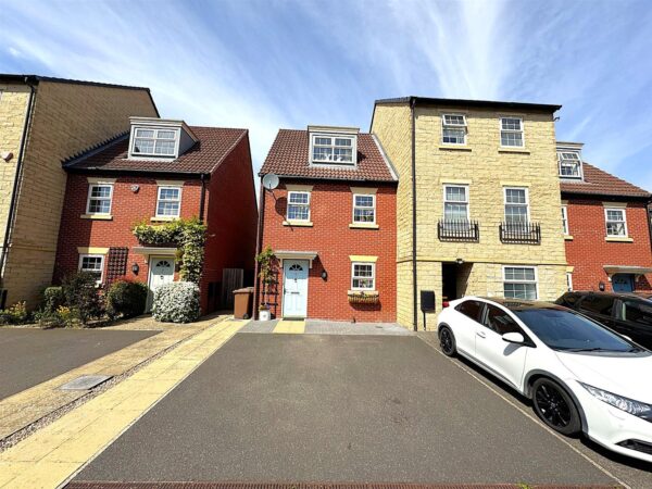 Regal Close, Corby