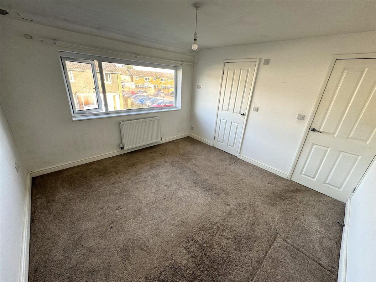 Cam Close, Corby