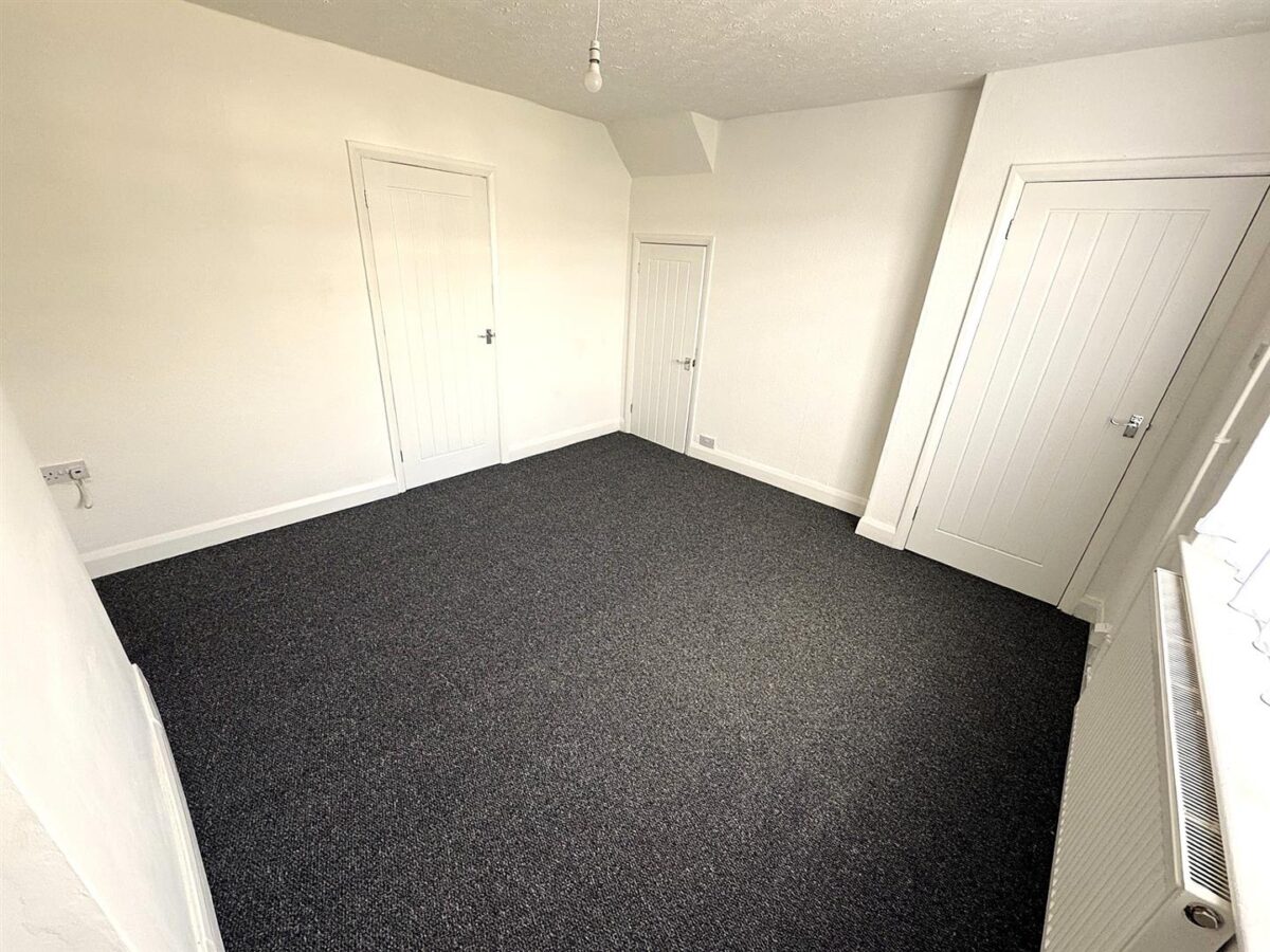Springfield Grove, Corby