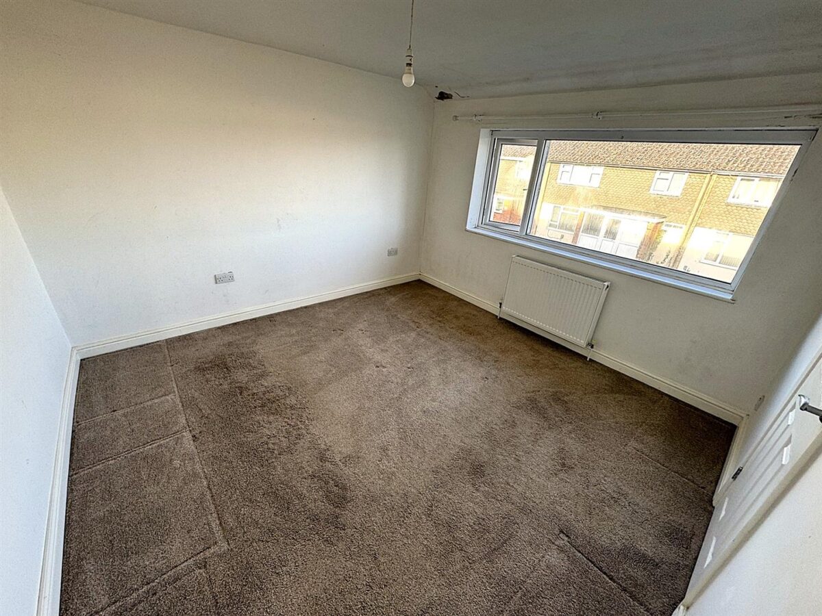 Cam Close, Corby
