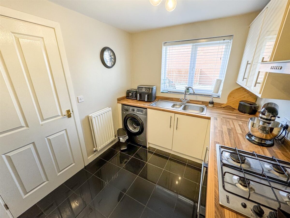 Violet Close, Corby