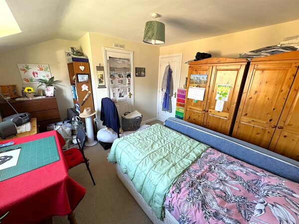 Corfe Close, Corby
