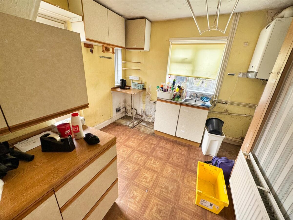 Faraday Grove, Corby