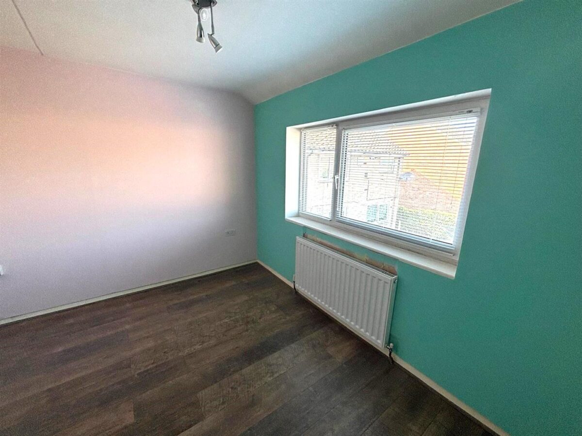 Shire Road, Corby