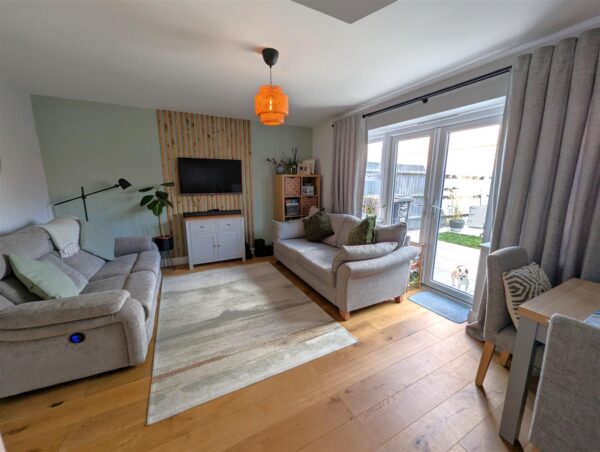 Woburn Close, Corby