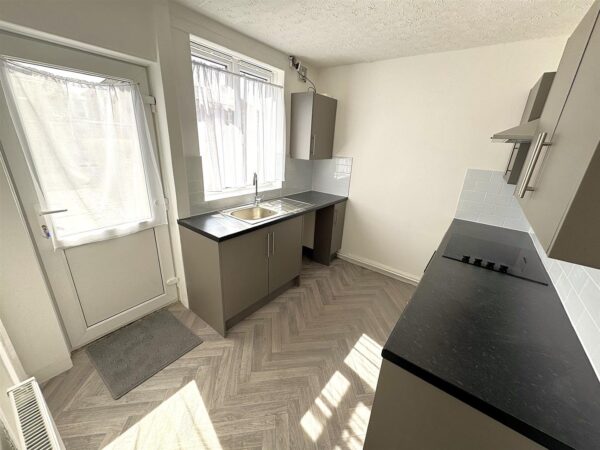 Springfield Grove, Corby