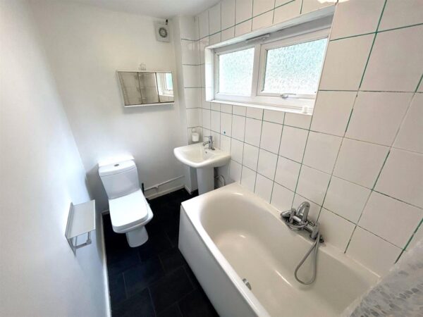 Grantham Walk, Corby