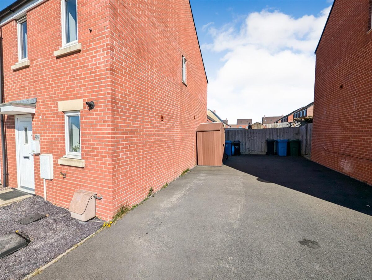 Egan Close, Weldon, Corby