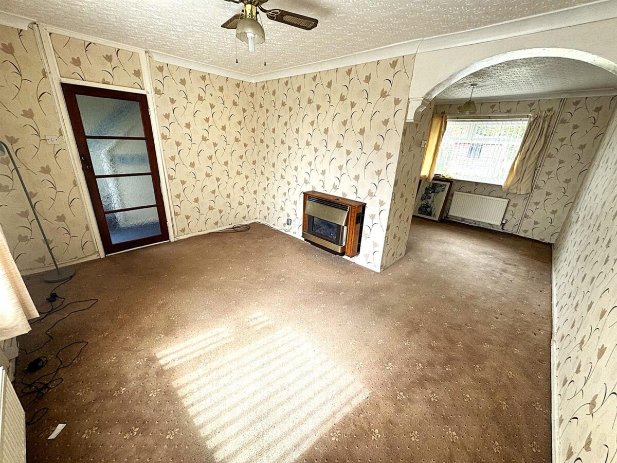 Willow Brook Road, Corby