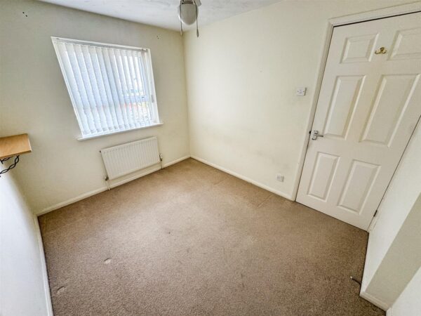 Tay Close, Corby