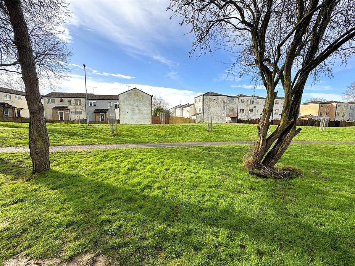 Grantham Walk, Corby