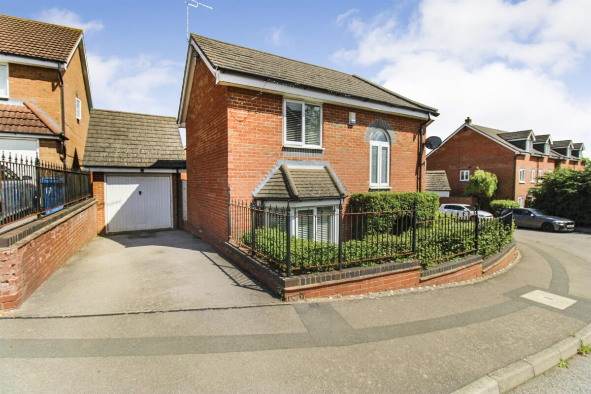 Violet Close, Corby