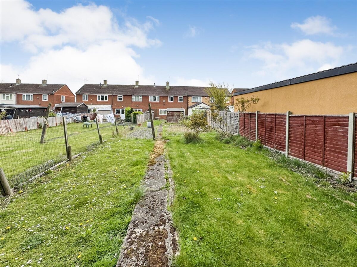 Willow Brook Road, Corby