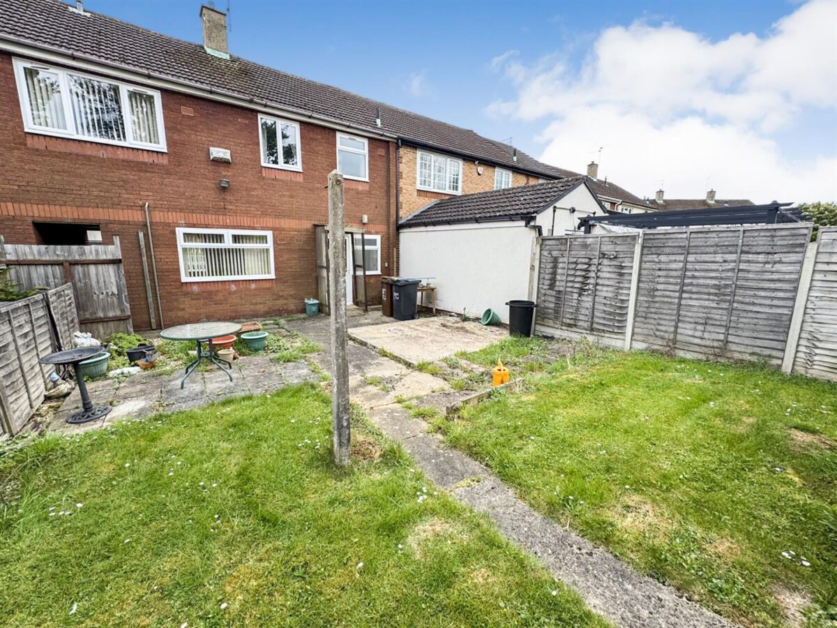 Willow Brook Road, Corby