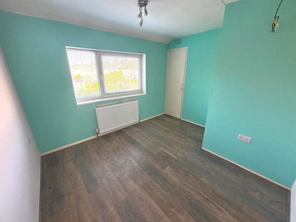 Shire Road, Corby
