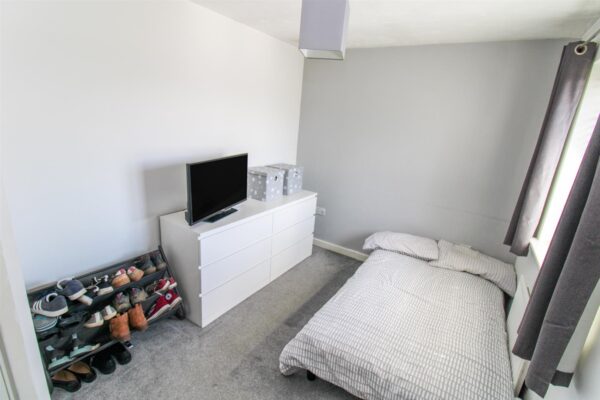 Violet Close, Corby