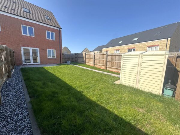 Kennard Close, Weldon Park