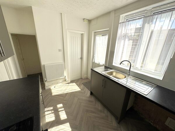 Springfield Grove, Corby
