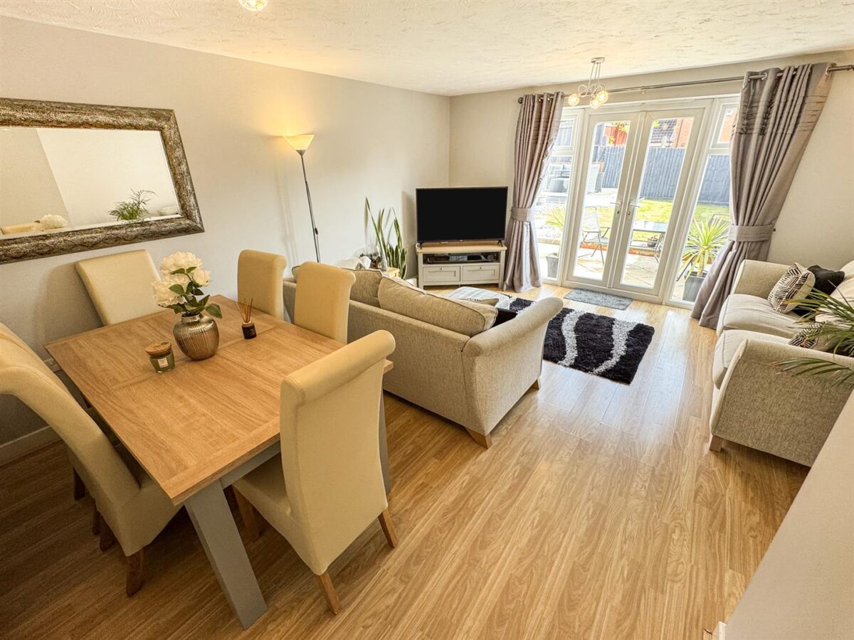 Violet Close, Corby