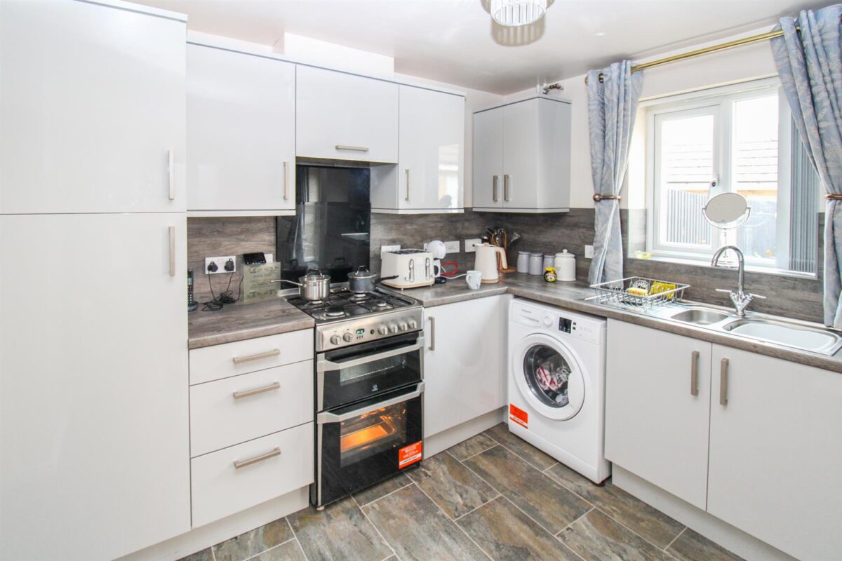 Fieldfare Close, Corby
