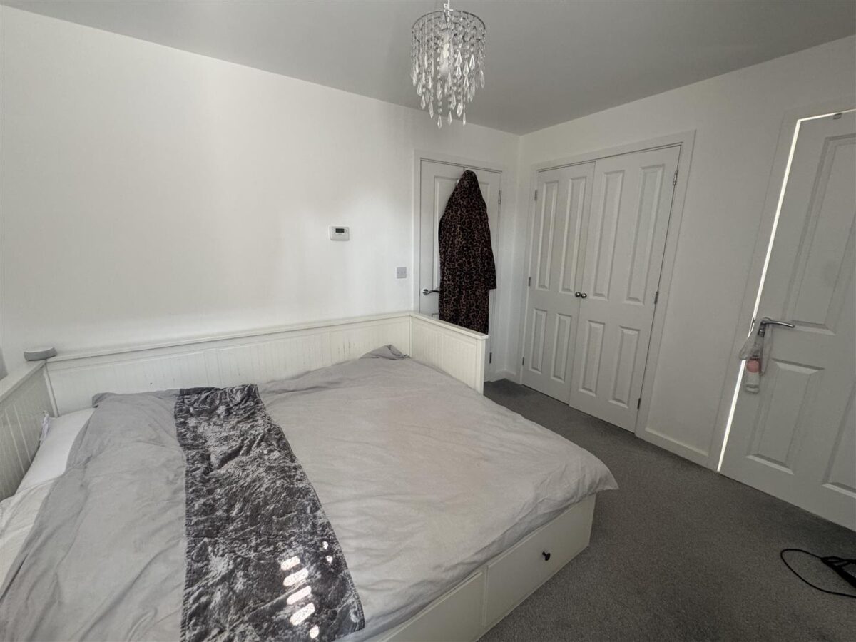 Holdenby Drive, Priors Hall Park