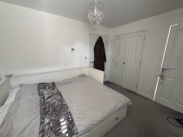 Holdenby Drive, Priors Hall Park