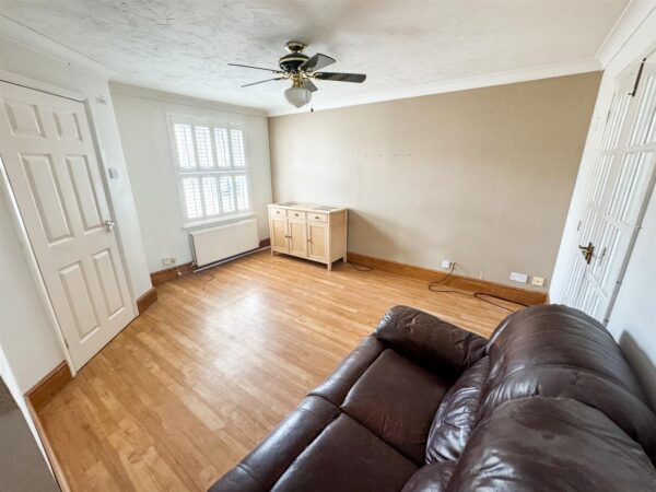 Tay Close, Corby