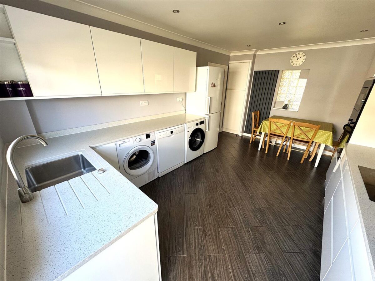 Hillside Crescent, Weldon, Corby