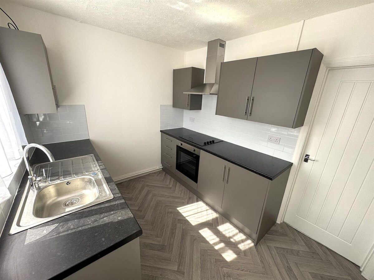 Springfield Grove, Corby