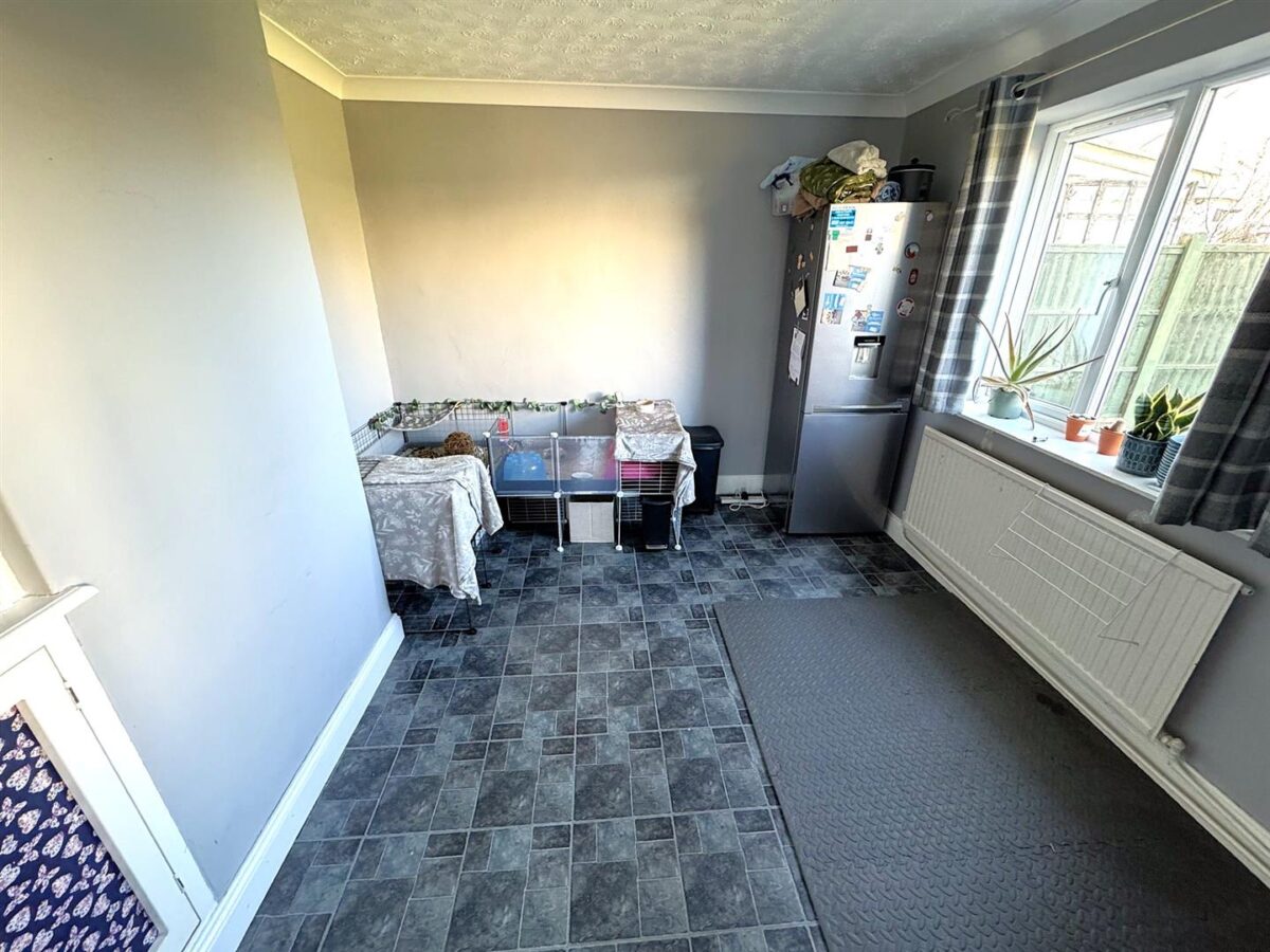 Shetland Way, Corby