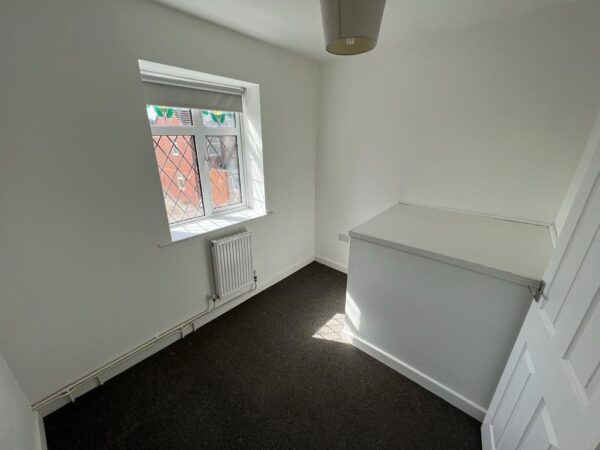 Willow Brook Road, Corby