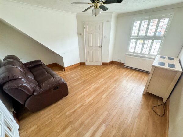 Tay Close, Corby
