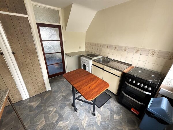 Willow Brook Road, Corby