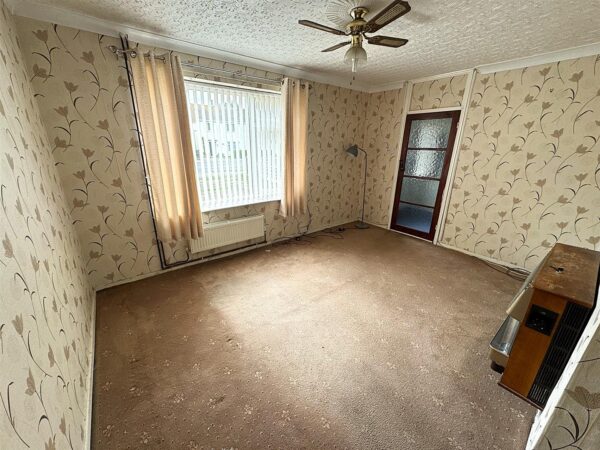 Willow Brook Road, Corby