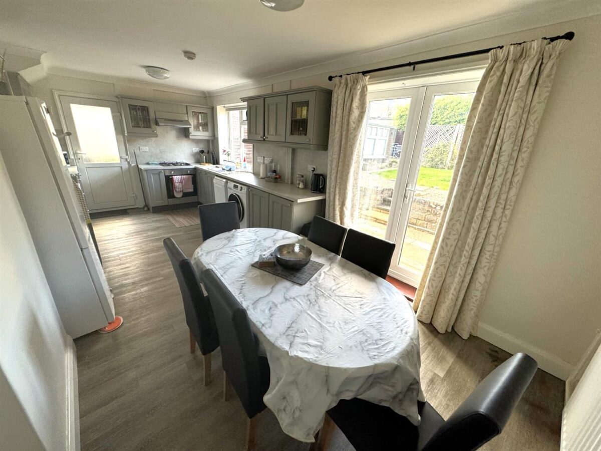 Shetland Way, Corby
