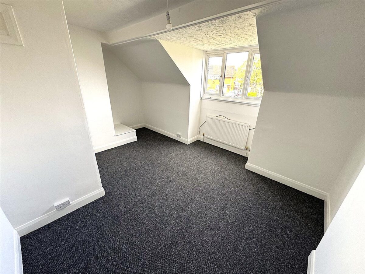 Springfield Grove, Corby