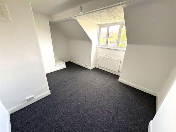 Springfield Grove, Corby
