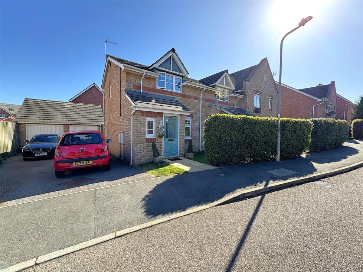 Corfe Close, Corby