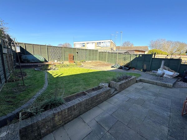 Shetland Way, Corby
