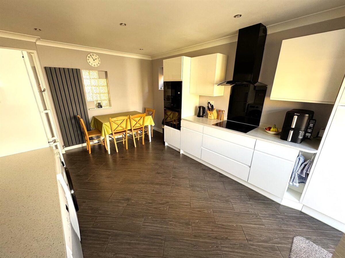 Hillside Crescent, Weldon, Corby