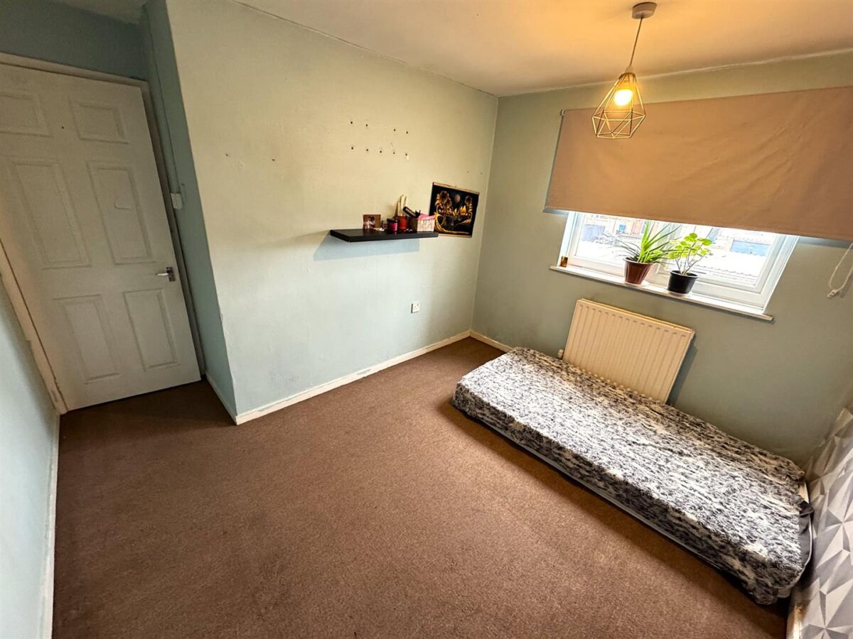 Grantham Walk, Corby