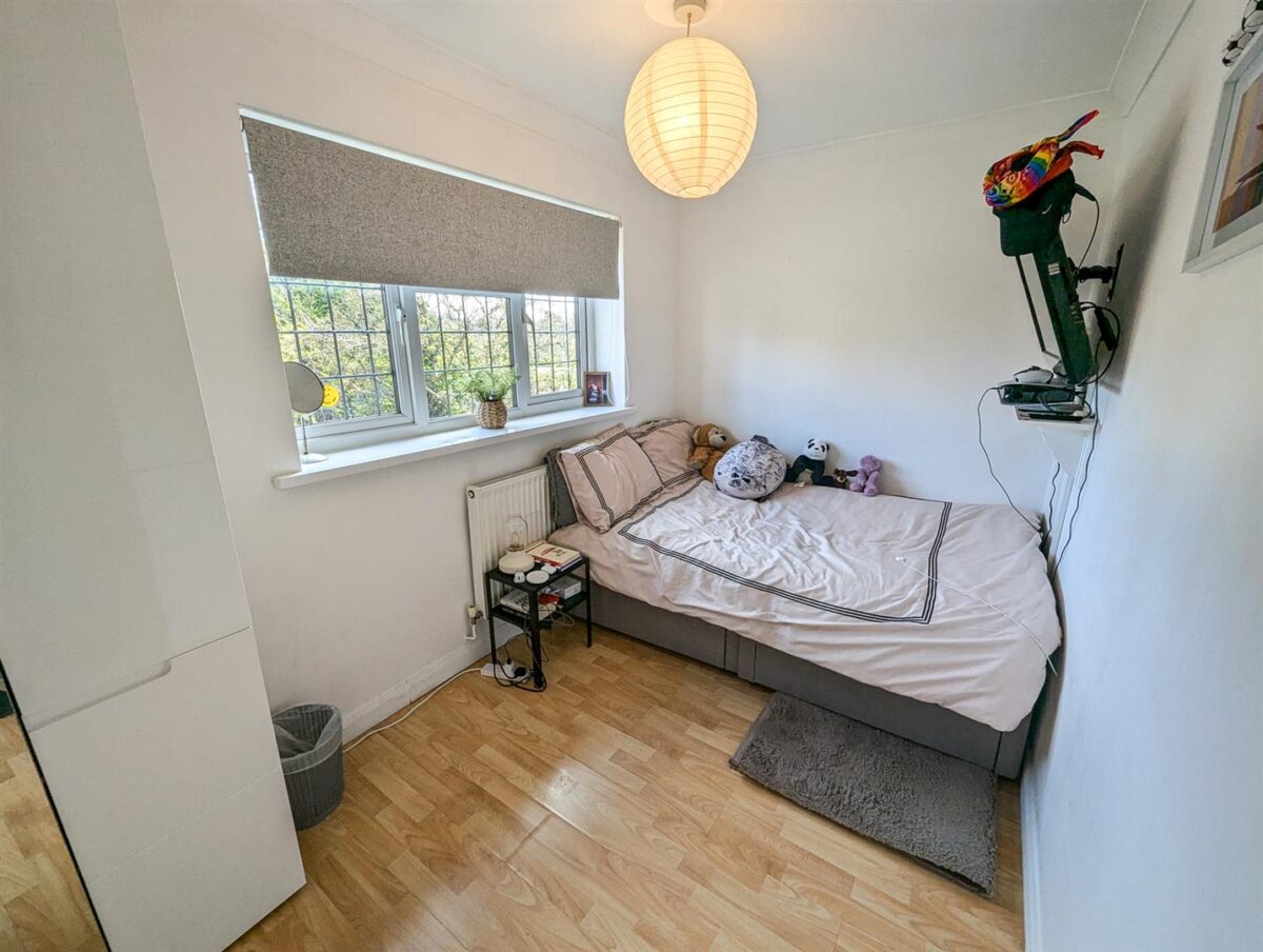 Charnwood Road, Corby
