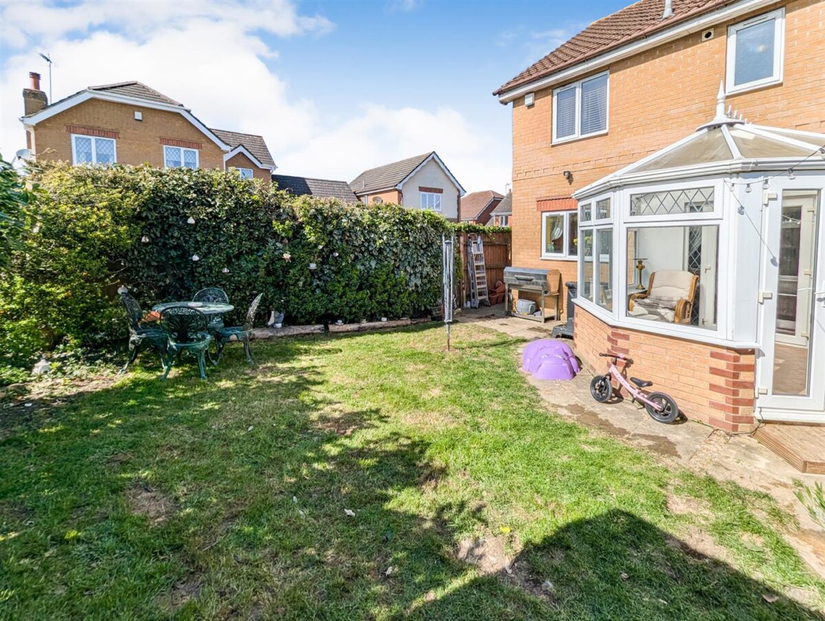 Hempland Close, Great Oakley, Corby