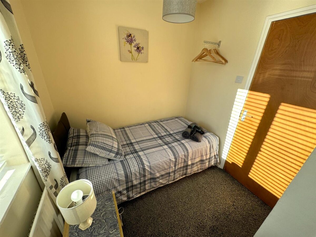 Willow Brook Road, Corby
