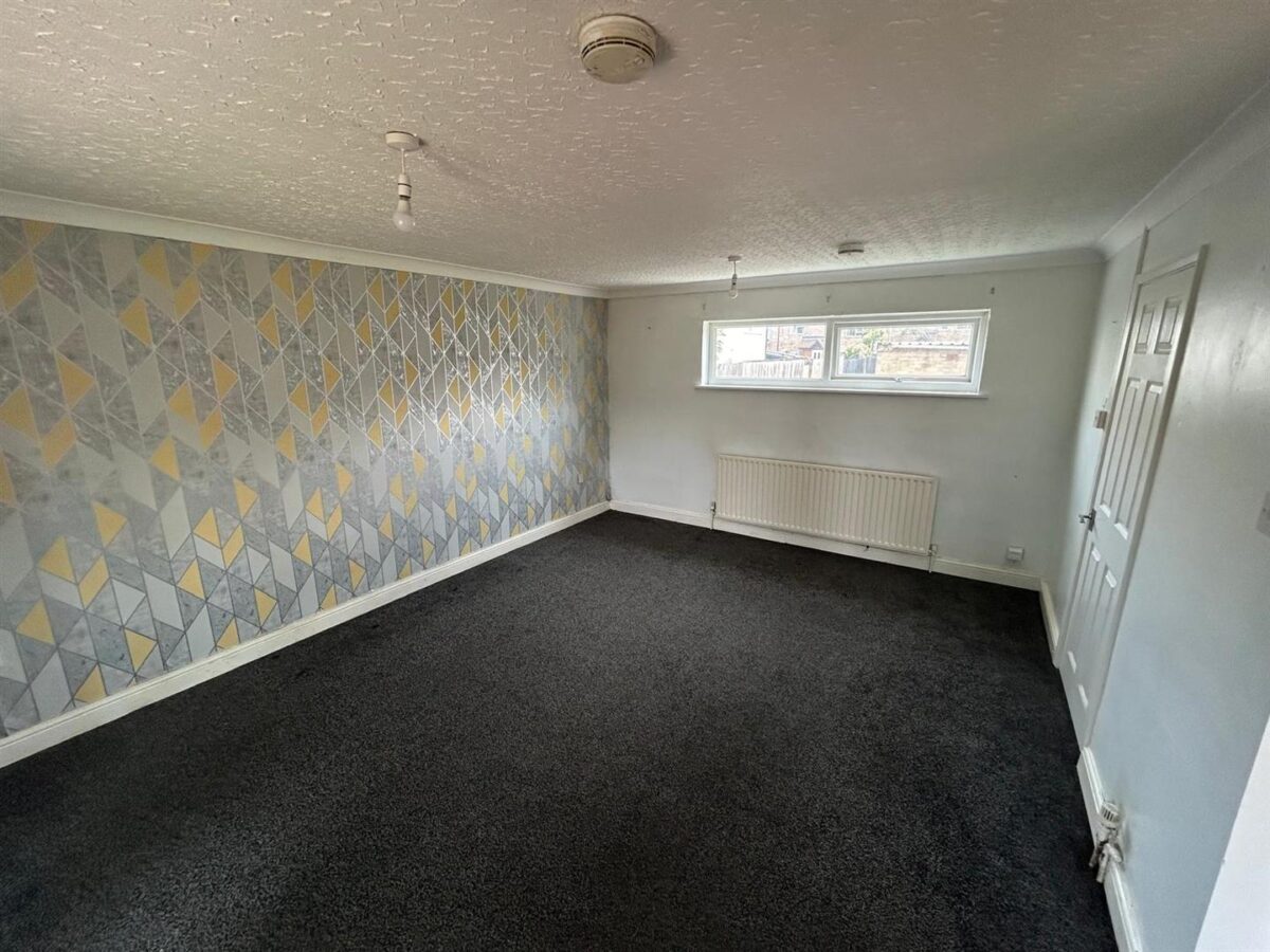 Grantham Walk, Corby