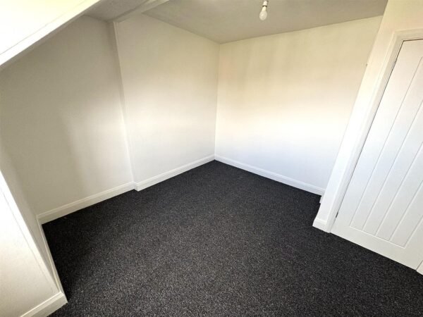 Springfield Grove, Corby