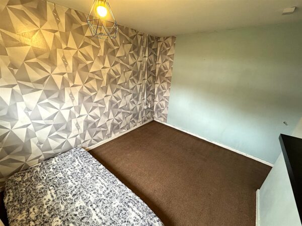Grantham Walk, Corby